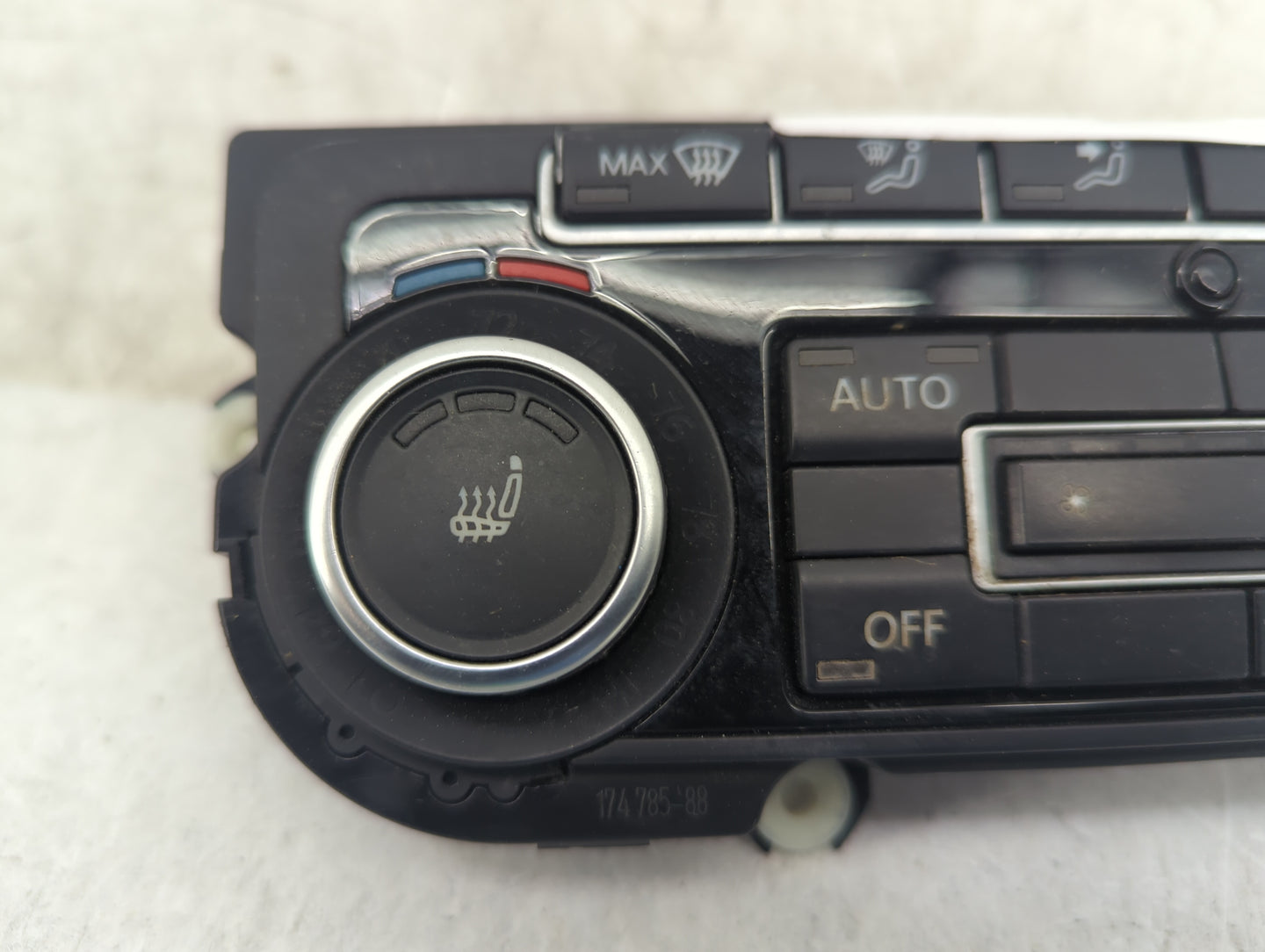 2012-2014 Volkswagen Eos Climate Control Module Temperature AC/Heater Replacement P/N:5K0907044FE 5HB009748-61 Fits OEM Used
