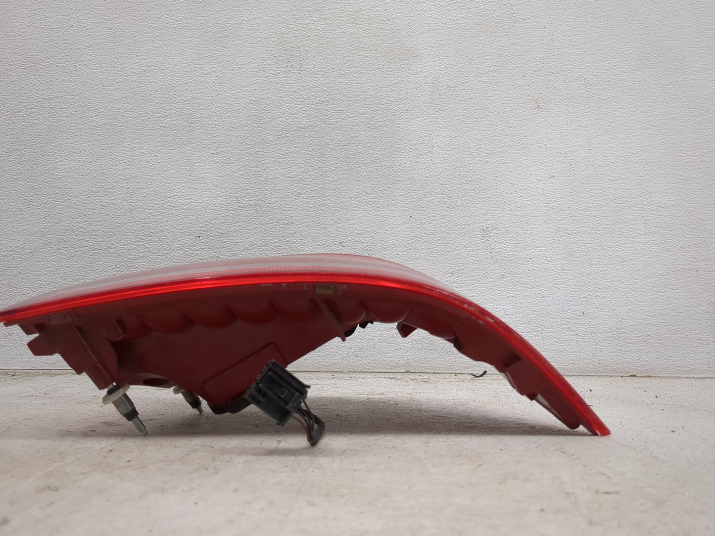 2012-2016 Volkswagen Eos Tail Light Assembly Passenger Right OEM P/N:1Q0945095G 1Q0945096G Fits Fits 2012 2013 2014 2015 201