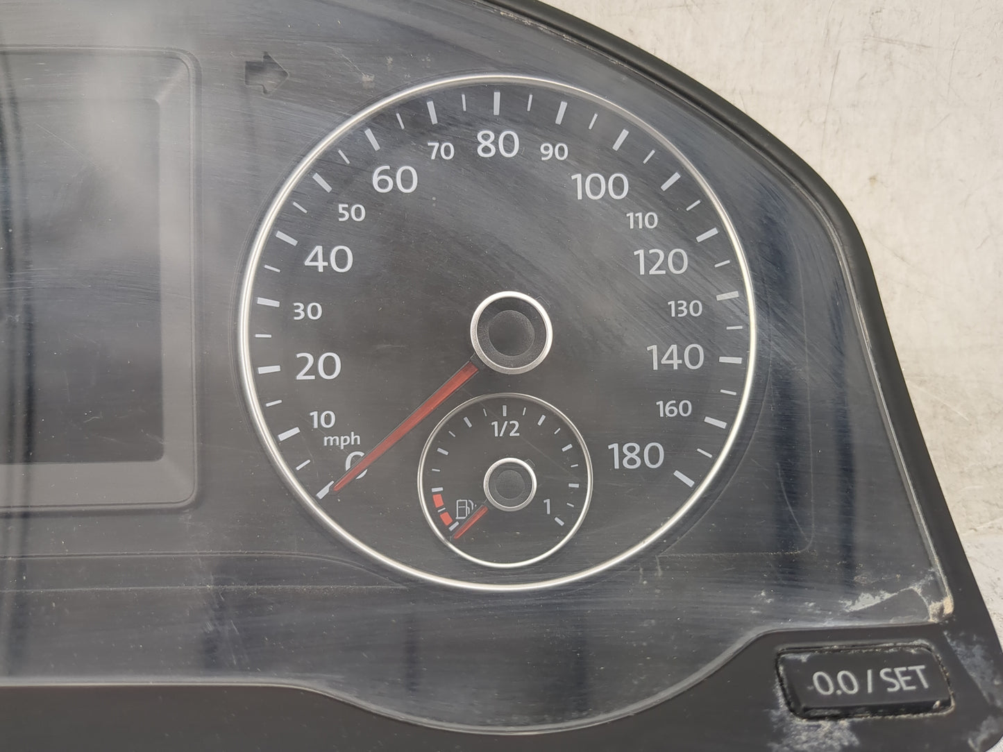 2010-2011 Volkswagen Eos Instrument Cluster Speedometer Gauges P/N:1K0035180AD 1Q0920975B Miles: Fits Fits 2010 2011 OEM Use