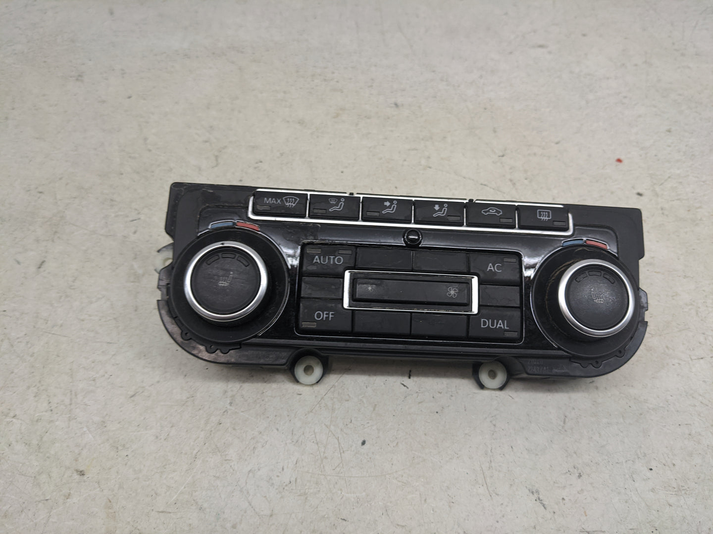 2009-2010 Volkswagen Eos Climate Control Module Temperature AC/Heater Replacement P/N:5K0907044FS 5HB009748-87 Fits OEM Used