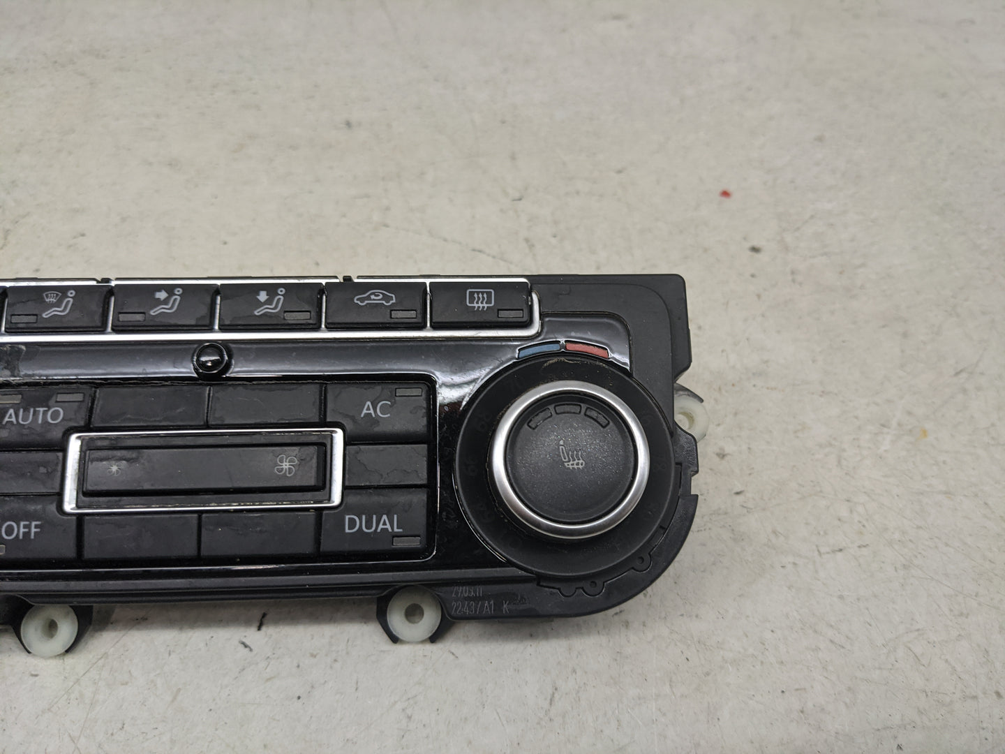 2009-2010 Volkswagen Eos Climate Control Module Temperature AC/Heater Replacement P/N:5K0907044FS 5HB009748-87 Fits OEM Used