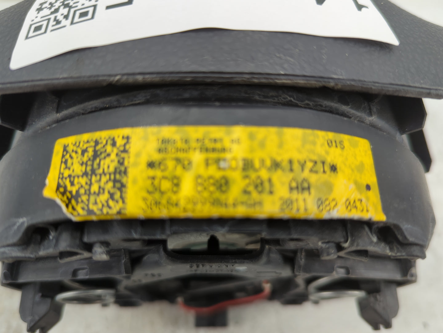 2012-2016 Volkswagen Eos Air Bag Driver Left Steering Wheel Mounted - Oemusedautoparts1.com