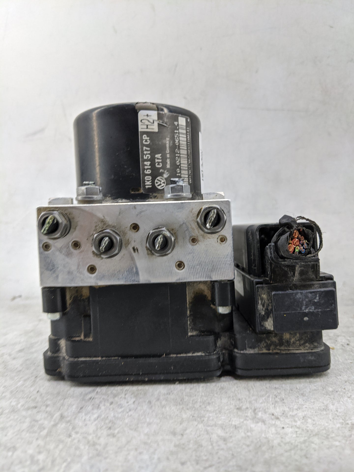 2012-2014 Volkswagen Eos ABS Pump Control Module Replacement P/N:1K0614517CP 10.0212-0651.4, 1K0907379BE Fits Fits 2012 2013
