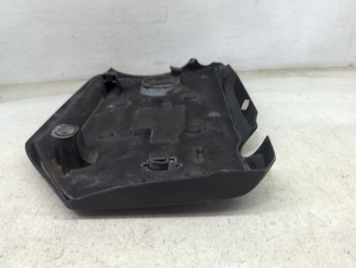 2012 Volkswagen Eos Engine Cover - Oemusedautoparts1.com