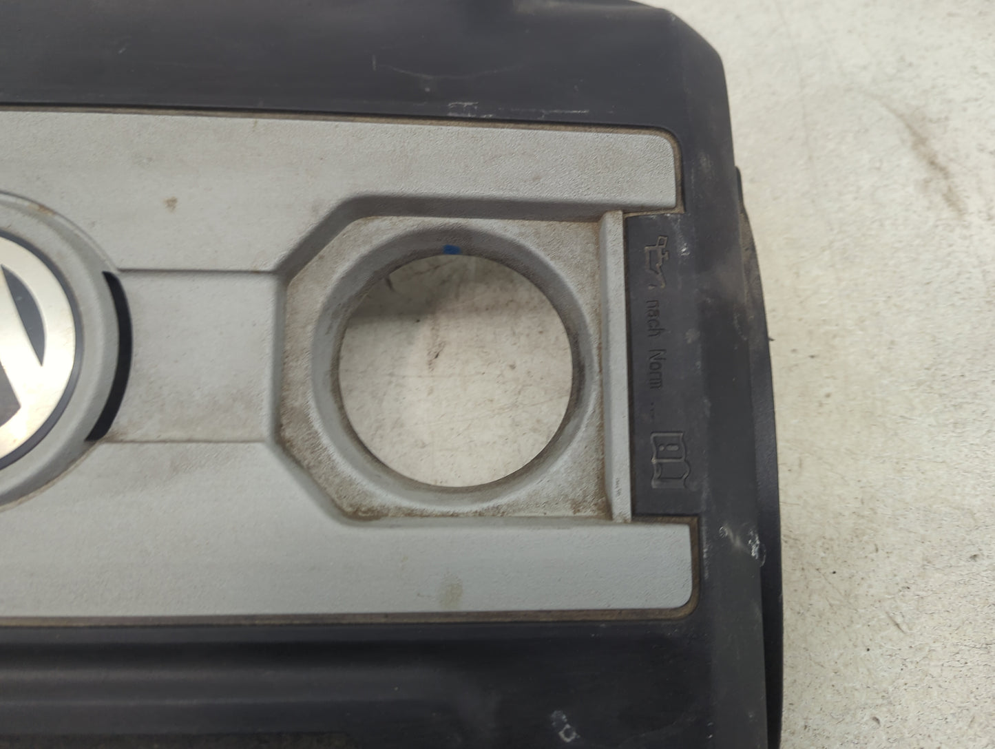 2012 Volkswagen Eos Engine Cover - Oemusedautoparts1.com