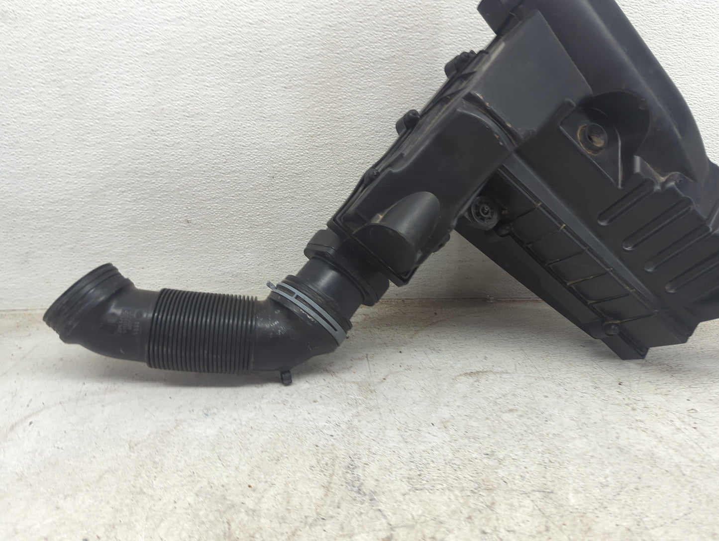 2009-2016 Volkswagen Eos Air Cleaner Intake-duct Hose Tube - Oemusedautoparts1.com