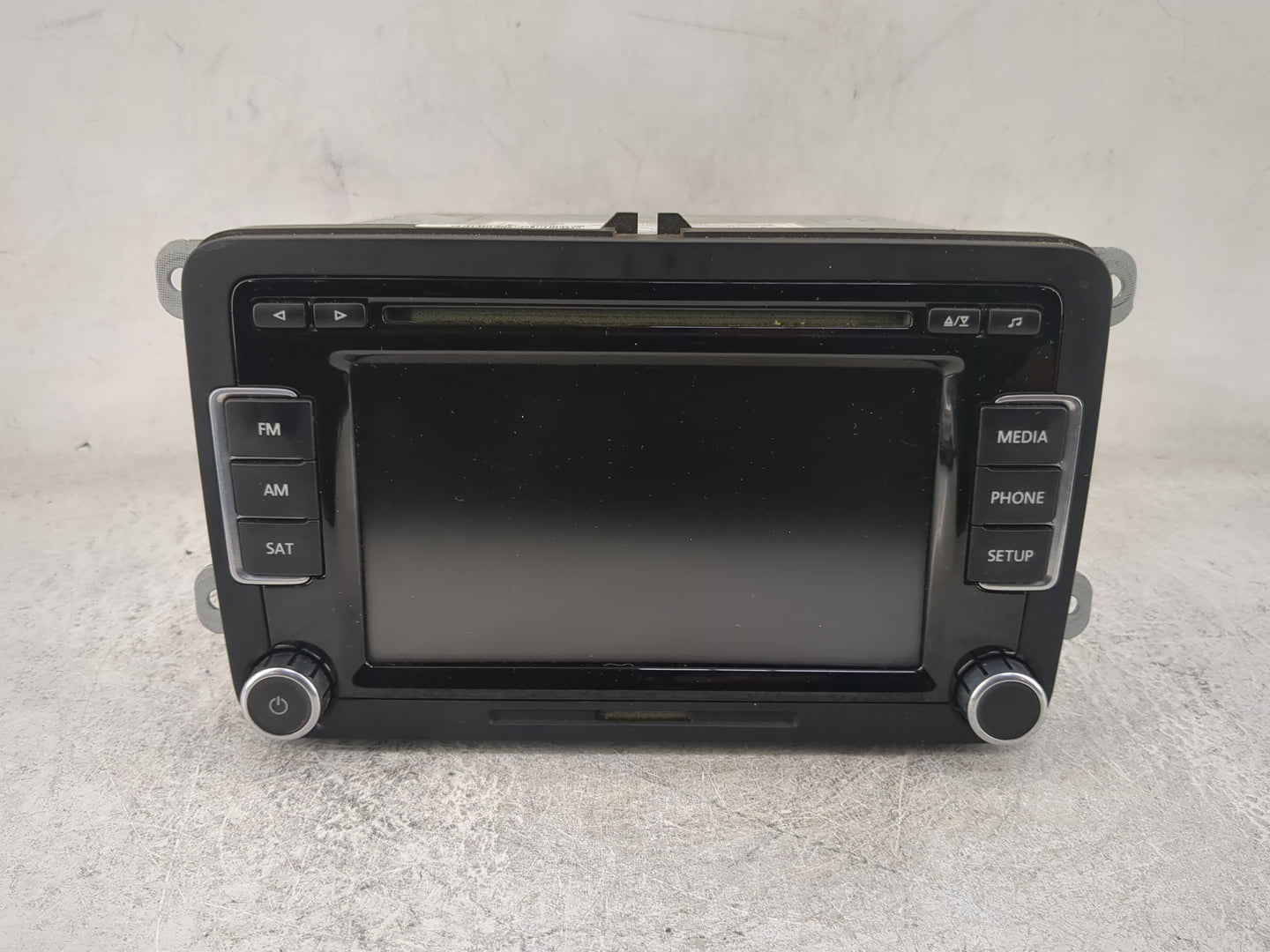 2012-2013 Volkswagen Eos Radio AM FM Cd Player Receiver Replacement P/N:1K0035180AE 28321516 Fits OEM Used Auto Parts - Oemu