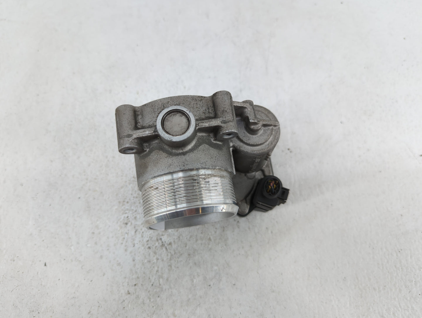 2007-2016 Volkswagen Eos Throttle Body P/N:06F 133 062 G 06F 133 062 Q Fits OEM Used Auto Parts - Oemusedautoparts1.com