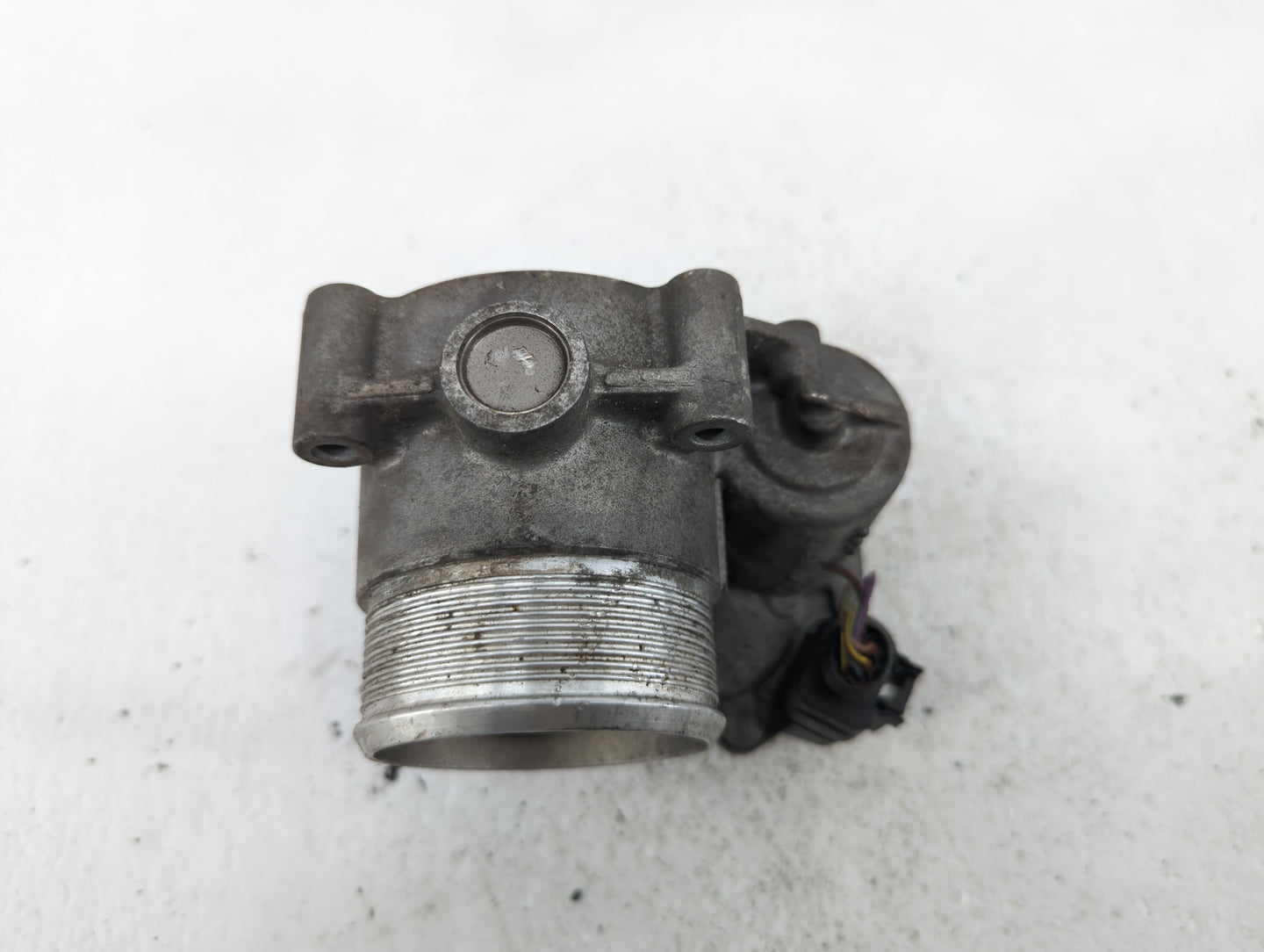 2007-2016 Volkswagen Eos Throttle Body P/N:06F 133 062 Q 06F 133 062 J Fits OEM Used Auto Parts - Oemusedautoparts1.com