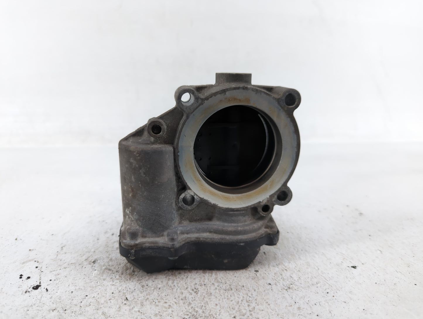 2007-2016 Volkswagen Eos Throttle Body P/N:06F 133 062 Q 06F 133 062 J Fits OEM Used Auto Parts - Oemusedautoparts1.com