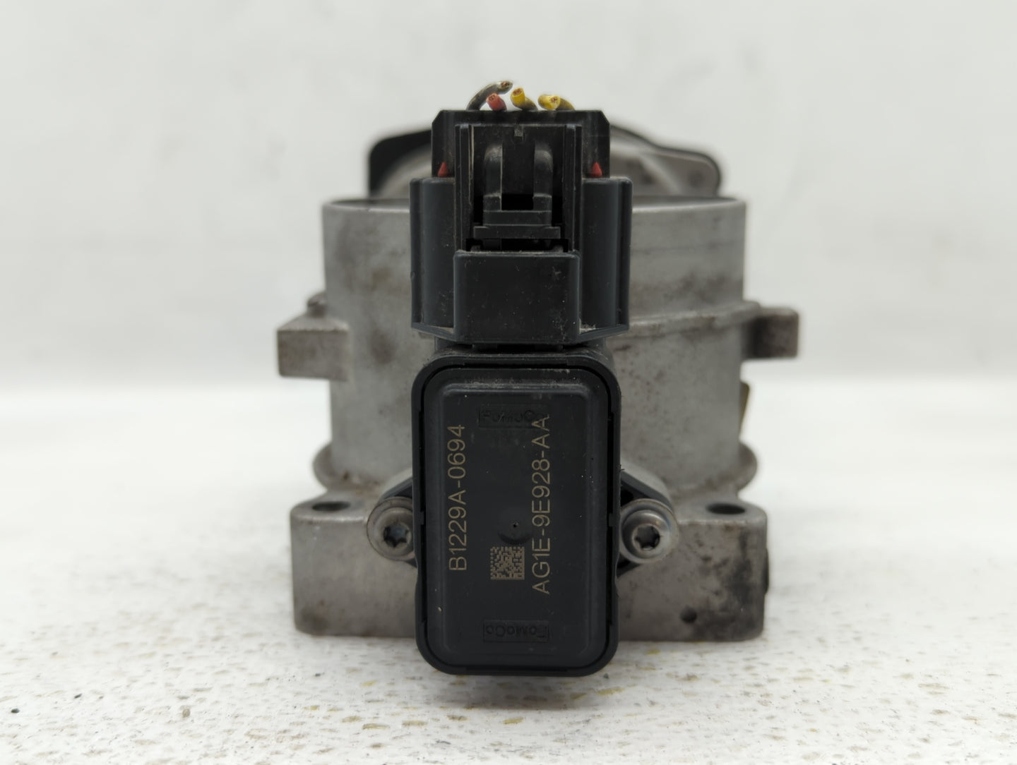 2007-2016 Volkswagen Eos Throttle Body P/N:8L3E-9F991-CA Fits OEM Used Auto Parts - Oemusedautoparts1.com