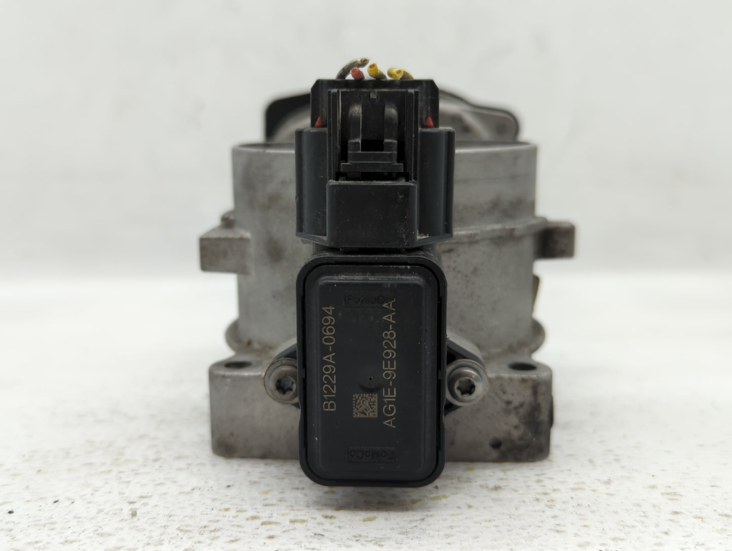 2007-2016 Volkswagen Eos Throttle Body P/N:8L3E-9F991-CA Fits OEM Used Auto Parts - Oemusedautoparts1.com