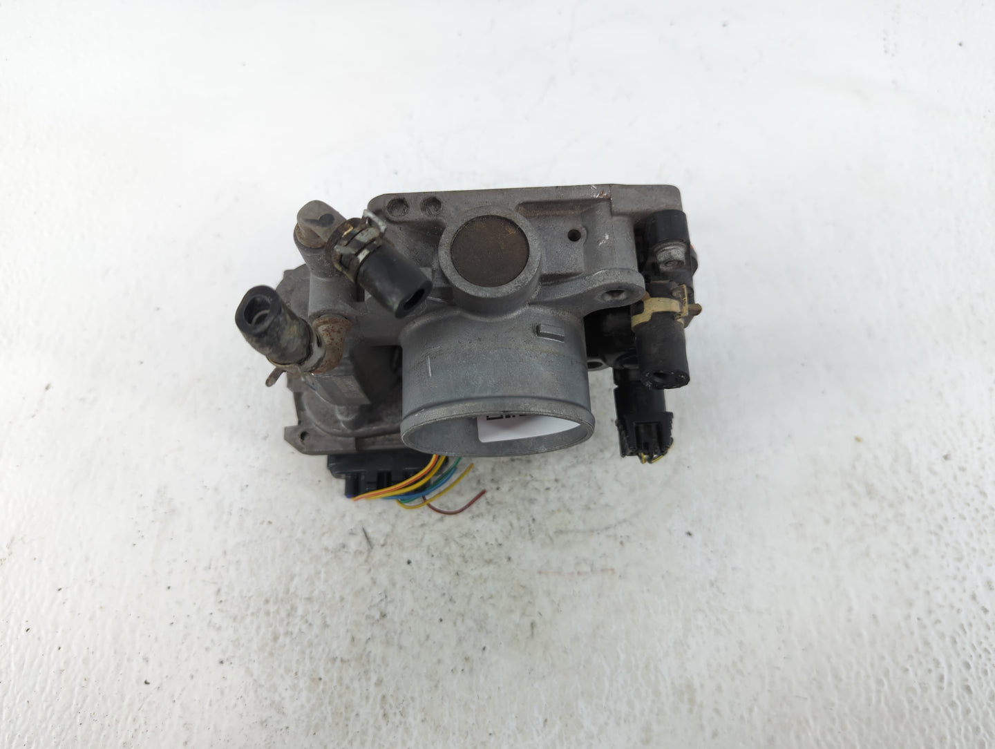 2007-2016 Volkswagen Eos Throttle Body P/N:U22553203956 Fits OEM Used Auto Parts - Oemusedautoparts1.com