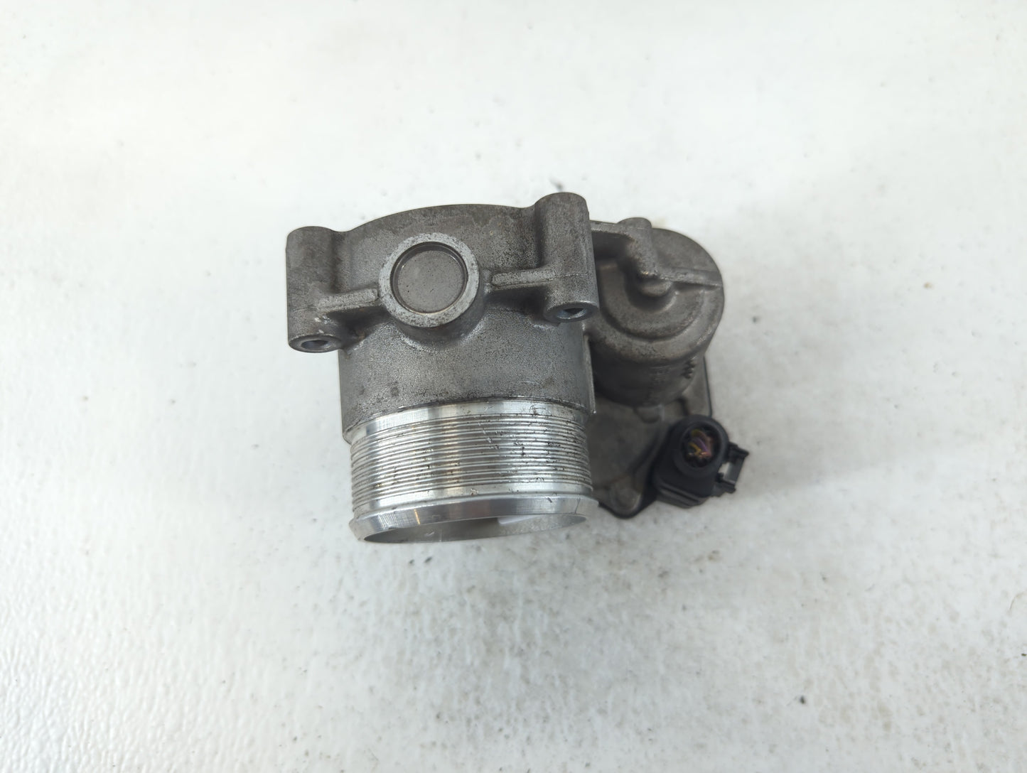 2007-2016 Volkswagen Eos Throttle Body P/N:06F 133 062 Q Fits OEM Used Auto Parts - Oemusedautoparts1.com