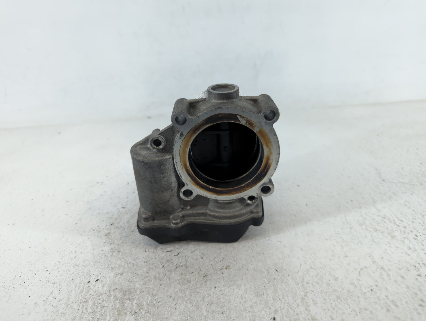2007-2016 Volkswagen Eos Throttle Body P/N:06F 133 062 Q Fits OEM Used Auto Parts - Oemusedautoparts1.com