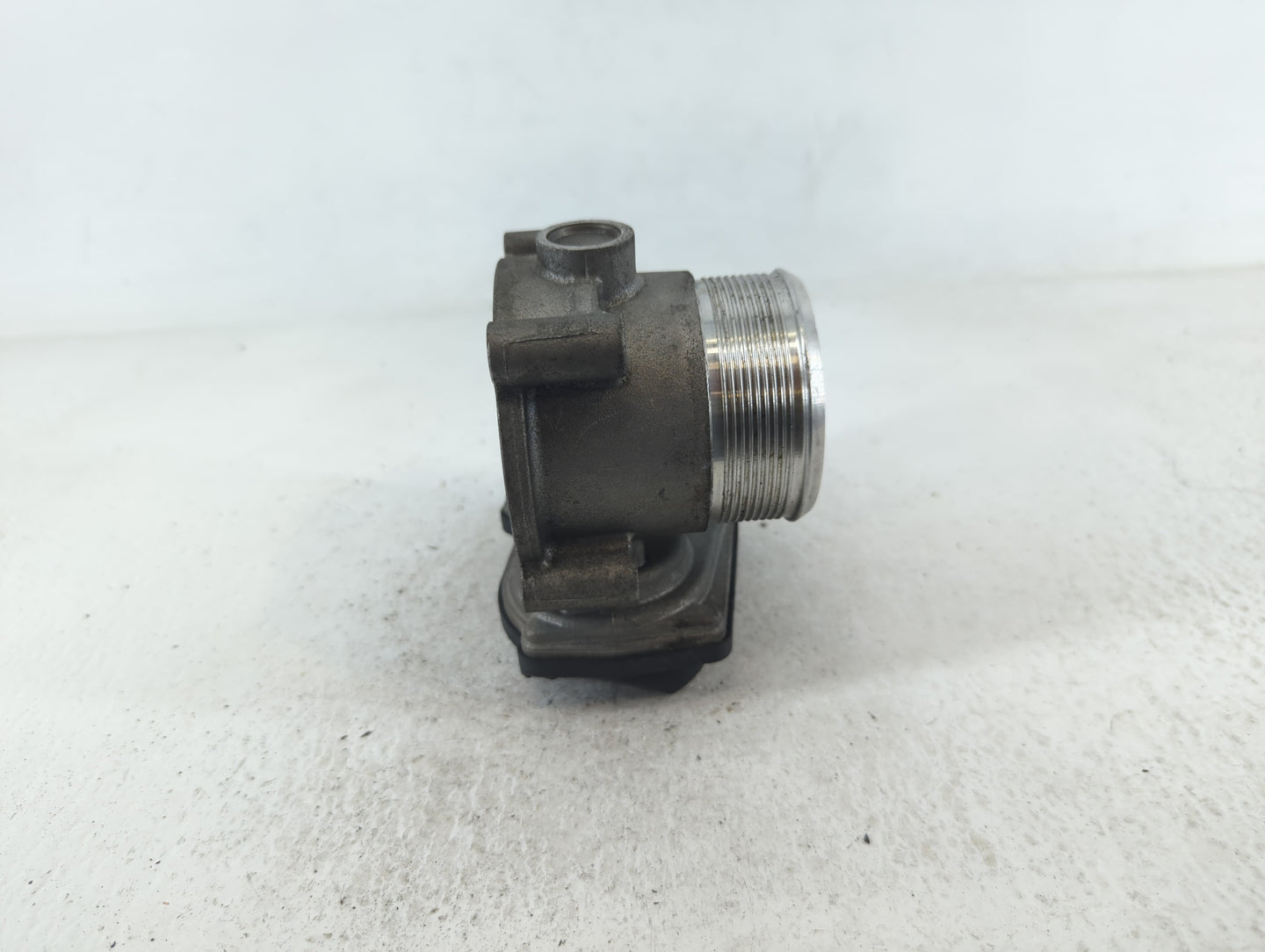 2007-2016 Volkswagen Eos Throttle Body P/N:06F 133 062 Q Fits OEM Used Auto Parts - Oemusedautoparts1.com