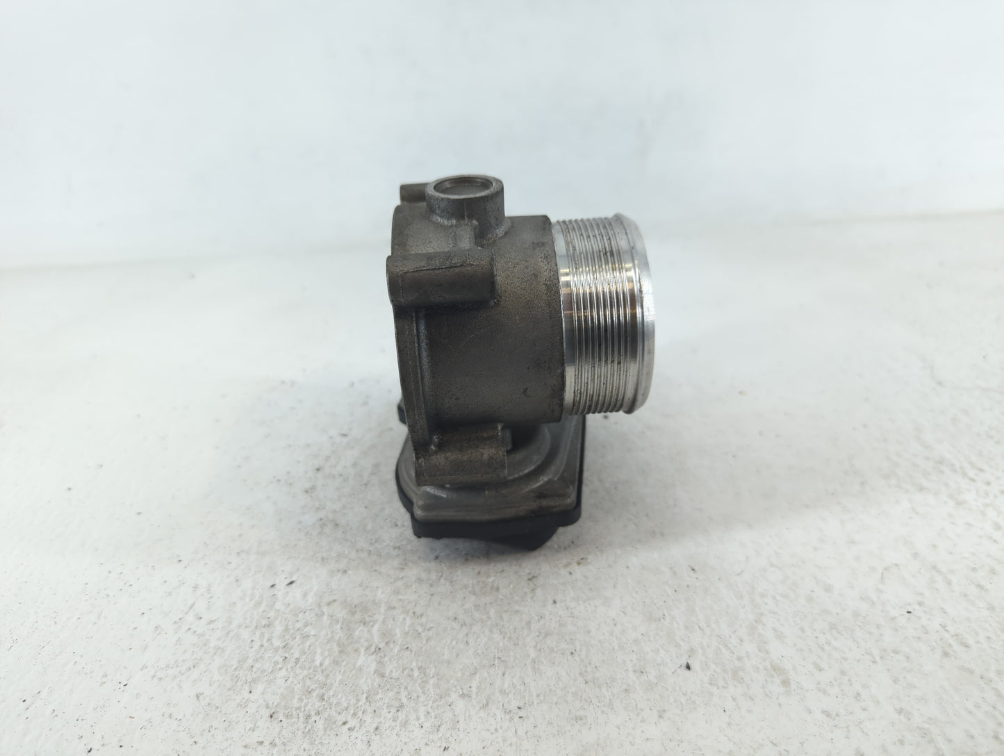 2007-2016 Volkswagen Eos Throttle Body P/N:06F 133 062 Q Fits OEM Used Auto Parts - Oemusedautoparts1.com