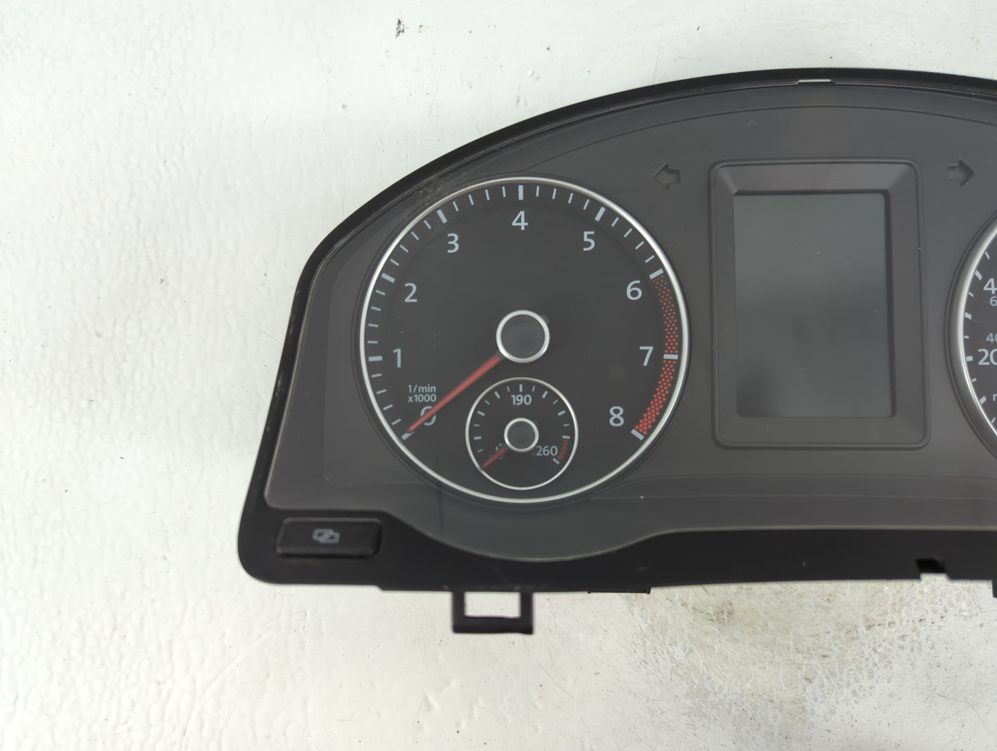 2012 Volkswagen Eos Instrument Cluster Speedometer Gauges P/N:1Q0920 975F Fits OEM Used Auto Parts - Oemusedautoparts1.com