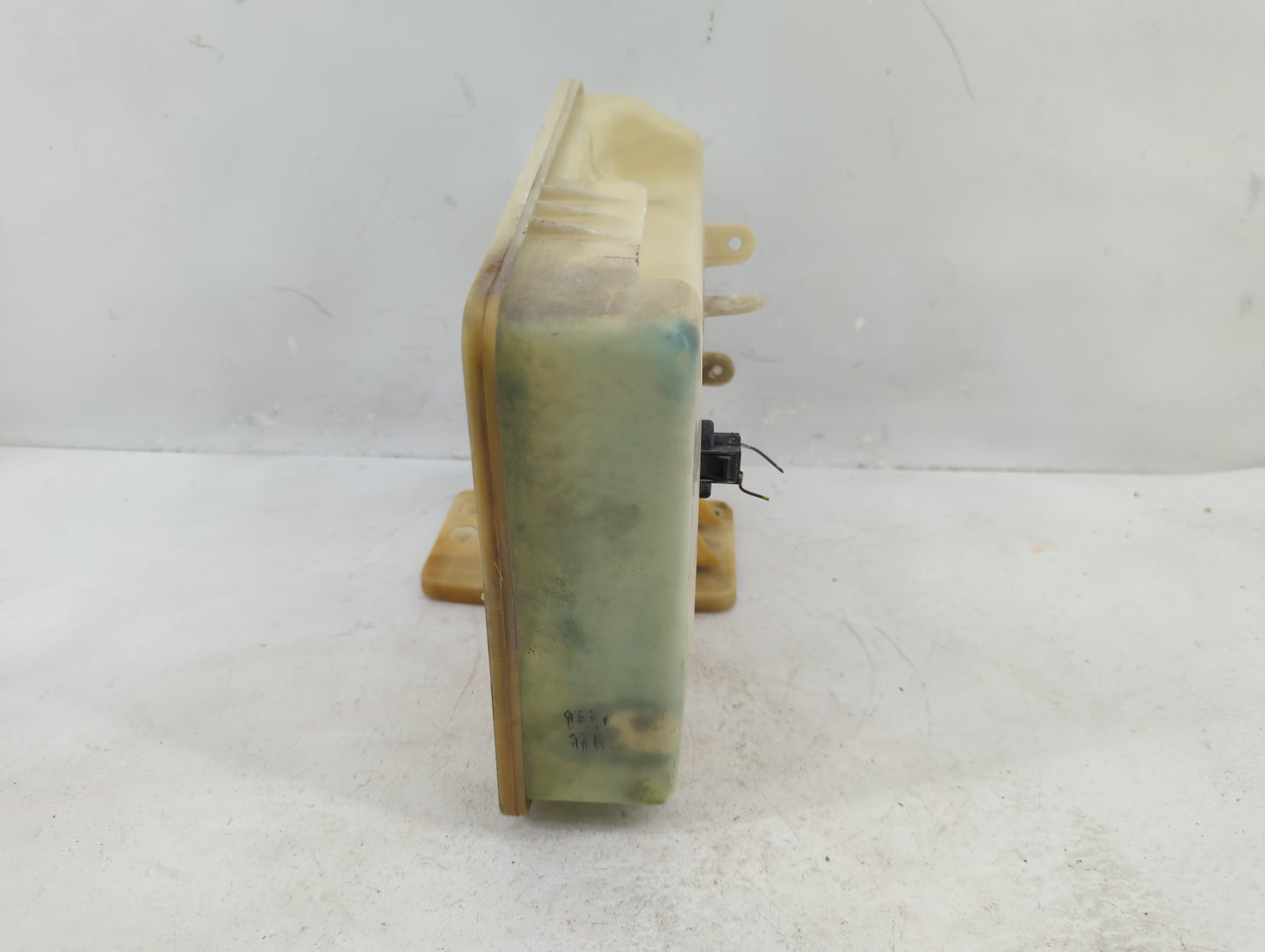 2006-2014 Volkswagen Golf Windshield Washer Fluid Reservoir Bottle Oem - Oemusedautoparts1.com