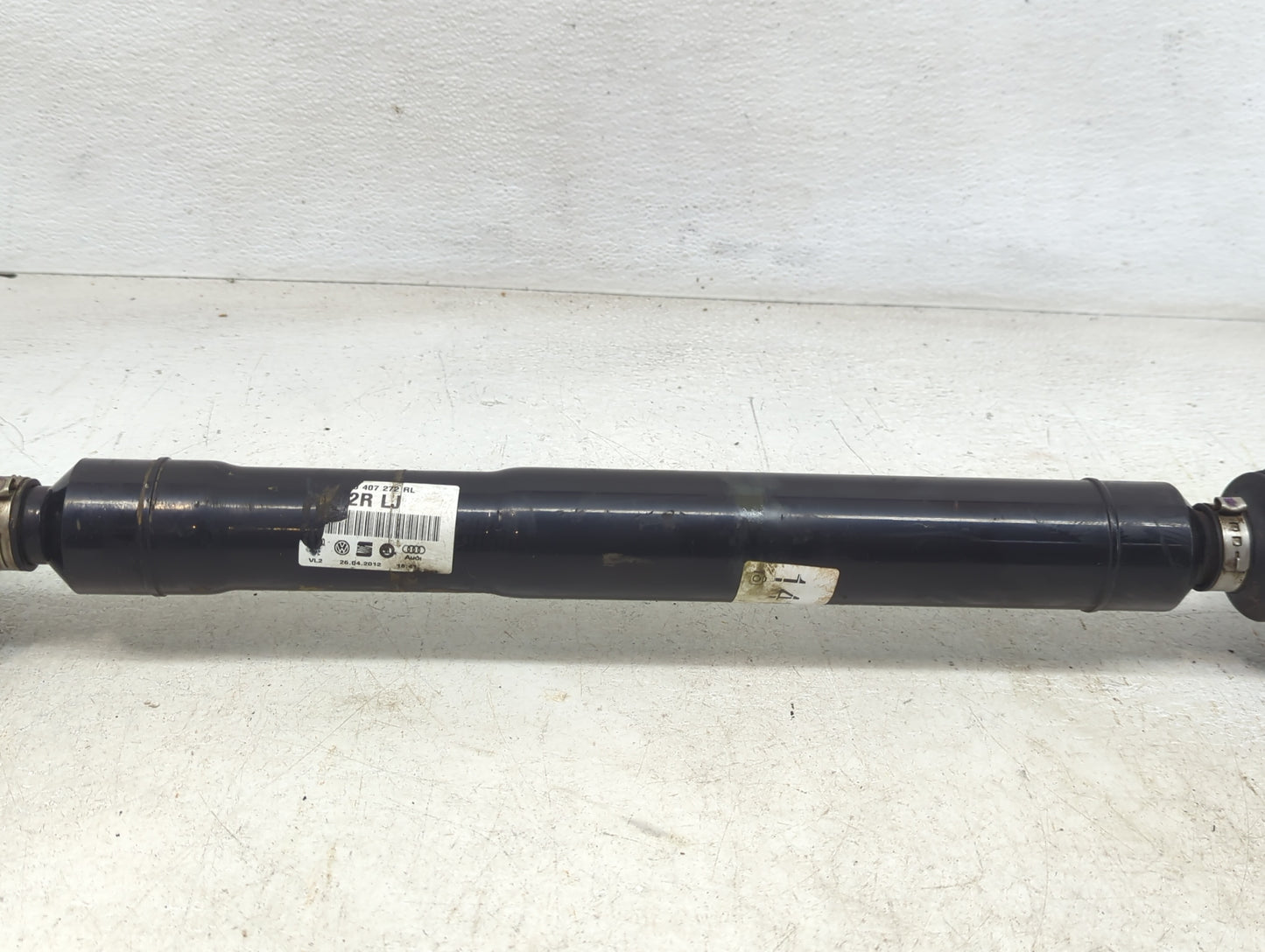2013-2013 Volkswagen Golf Axle Shaft Front Passenger Cv C/v - Oemusedautoparts1.com