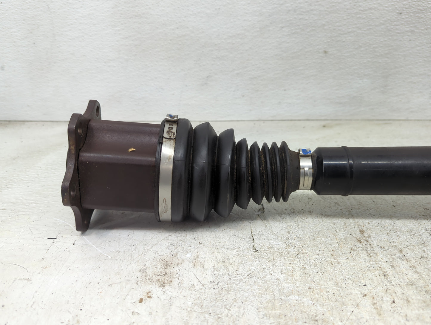 2010-2014 Volkswagen Golf Axle Shaft Front Passenger Cv C/v - Oemusedautoparts1.com