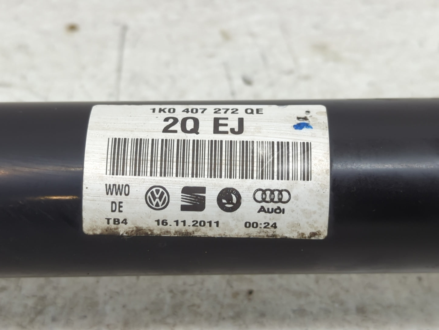 2010-2014 Volkswagen Golf Axle Shaft Front Passenger Cv C/v - Oemusedautoparts1.com