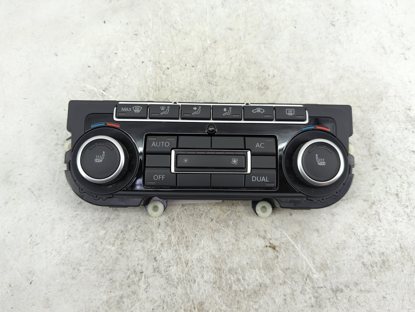 2012 Volkswagen Golf Climate Control Module Temperature AC/Heater Replacement P/N:5K0907044FE 5HB009748-61 Fits OEM Used Aut