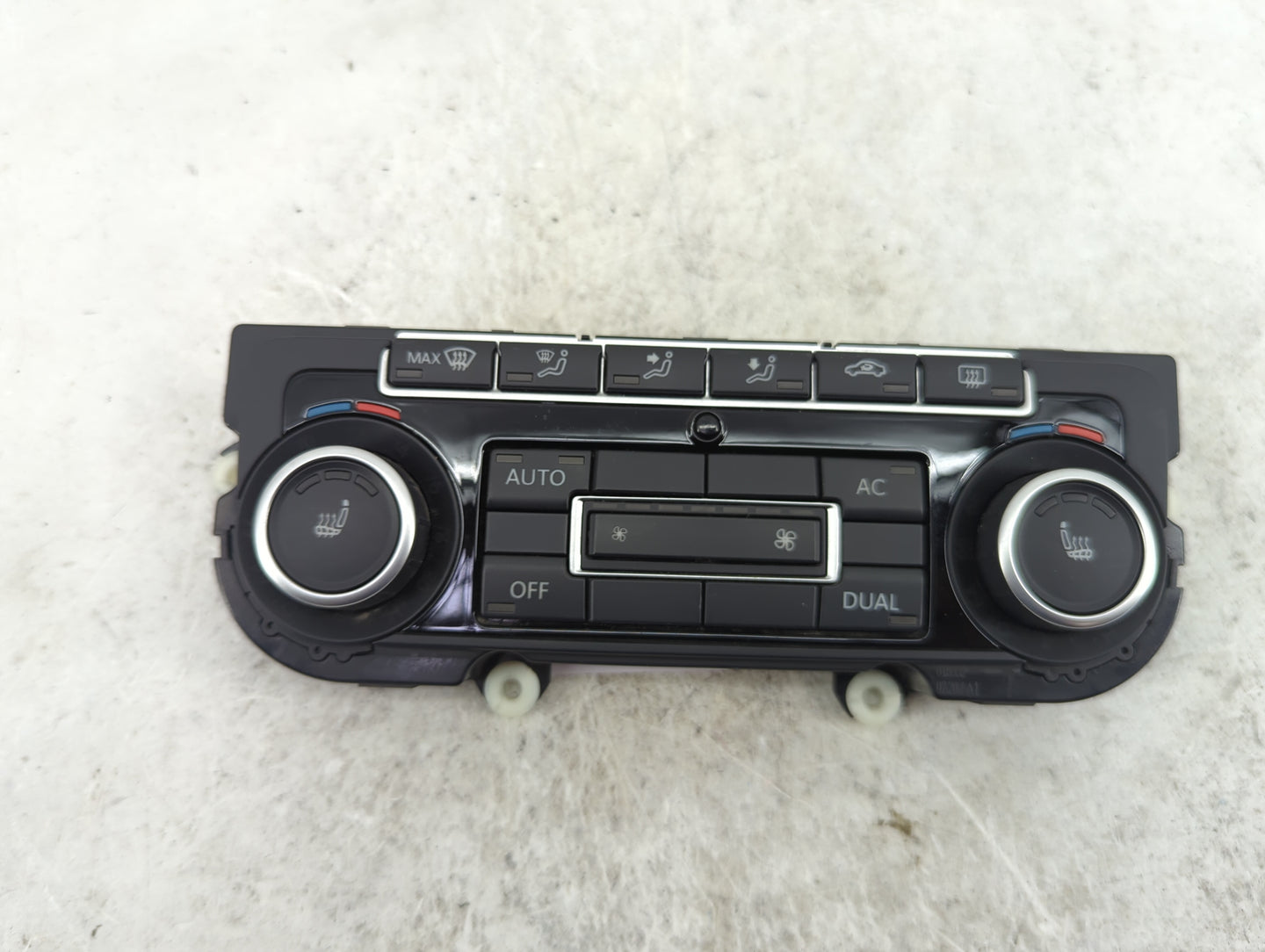 2012 Volkswagen Golf Climate Control Module Temperature AC/Heater Replacement P/N:5K0907044FE 5HB009748-61 Fits OEM Used Aut