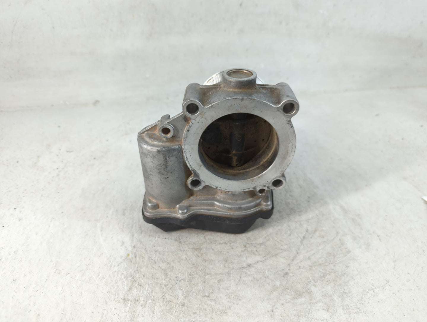 2006-2019 Volkswagen Gti Throttle Body P/N:06F 133 062 Q Fits OEM Used Auto Parts - Oemusedautoparts1.com