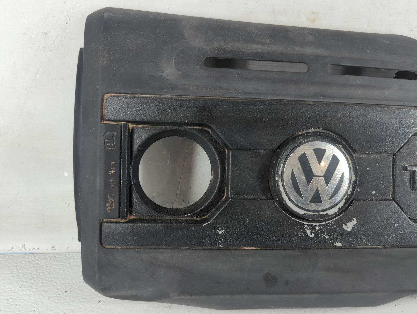 2012 Volkswagen Gti Engine Cover - Oemusedautoparts1.com