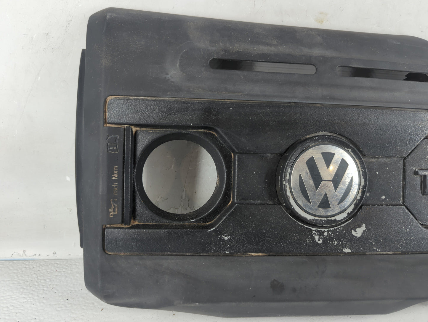 2012 Volkswagen Gti Engine Cover - Oemusedautoparts1.com