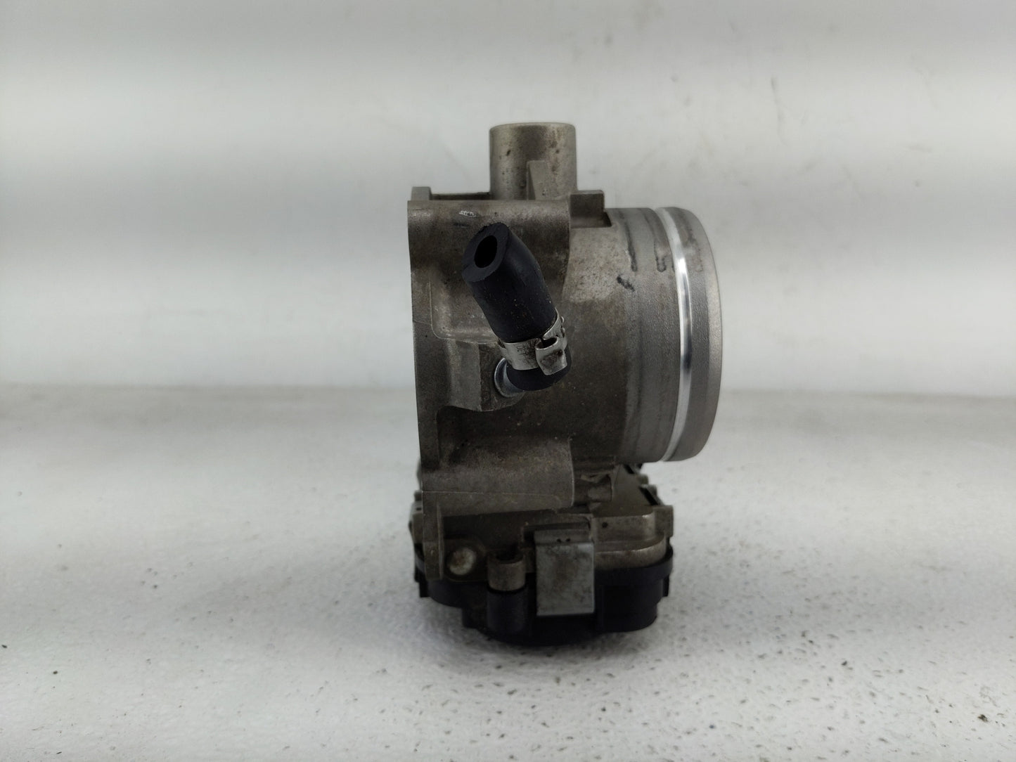 2006-2014 Volkswagen Jetta Throttle Body Fits Fits 2006 2007 2008 2009 2010 2011 2012 2013 2014 OEM Used Auto Parts - Oemuse