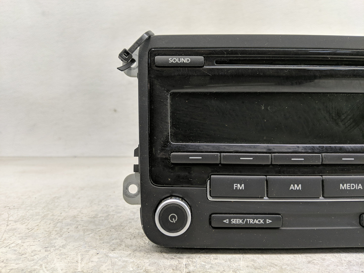 2012 Volkswagen Jetta Radio AM FM Cd Player Receiver Replacement P/N:1K0 035 164 D Fits OEM Used Auto Parts - Oemusedautopar