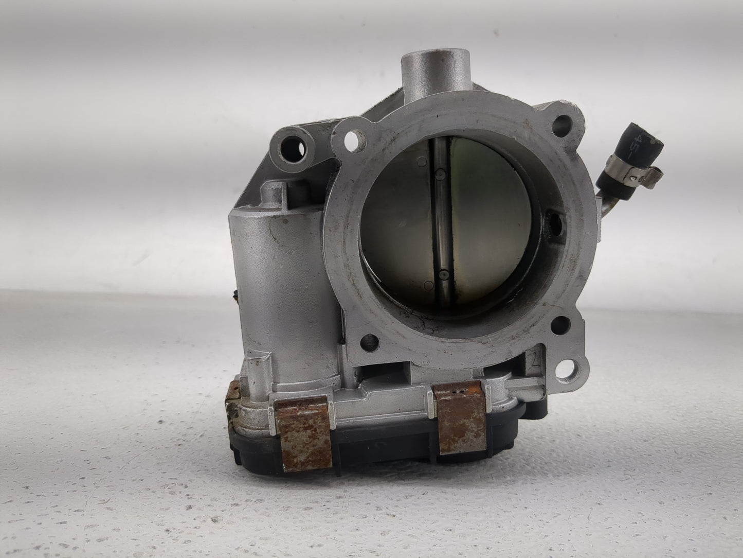 2006-2014 Volkswagen Jetta Throttle Body P/N:674007 Fits Fits 2006 2007 2008 2009 2010 2011 2012 2013 2014 OEM Used Auto Par