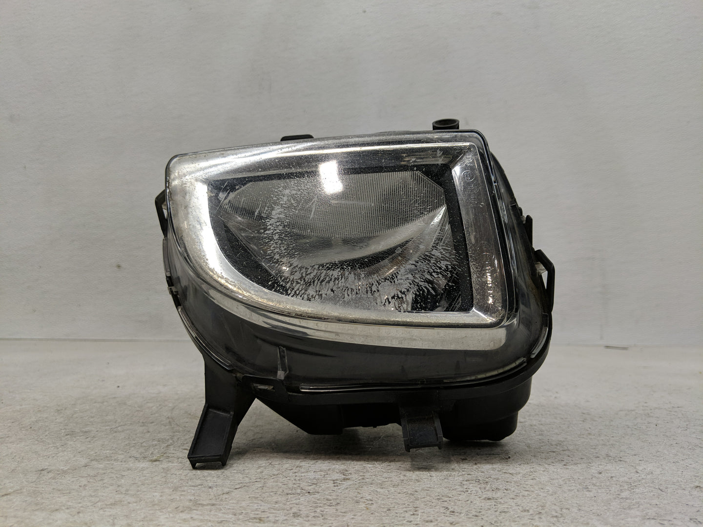 2010-2014 Volkswagen Jetta Driver Left Oem Fog Light Lamp - Oemusedautoparts1.com