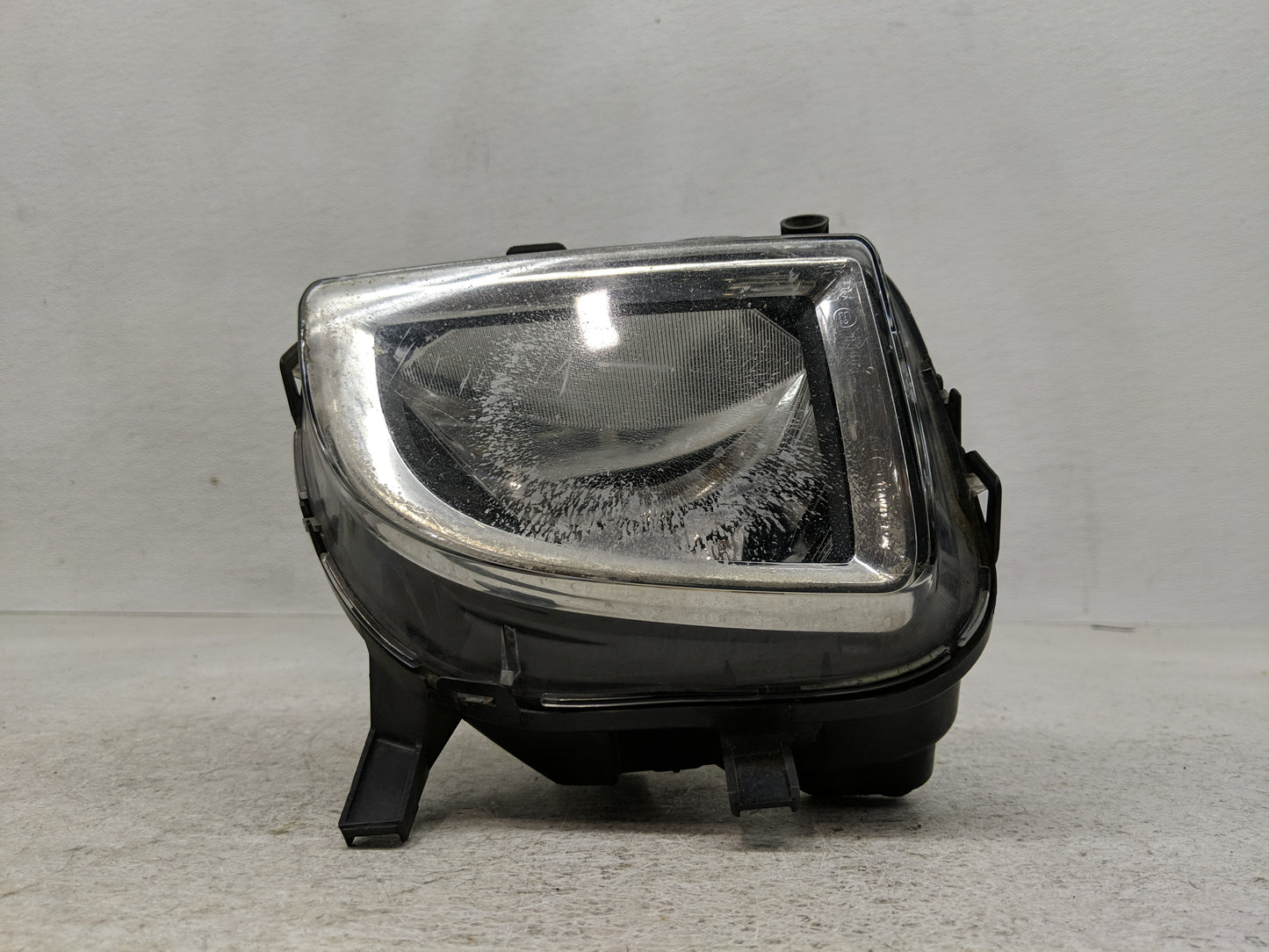 2010-2014 Volkswagen Jetta Driver Left Oem Fog Light Lamp - Oemusedautoparts1.com