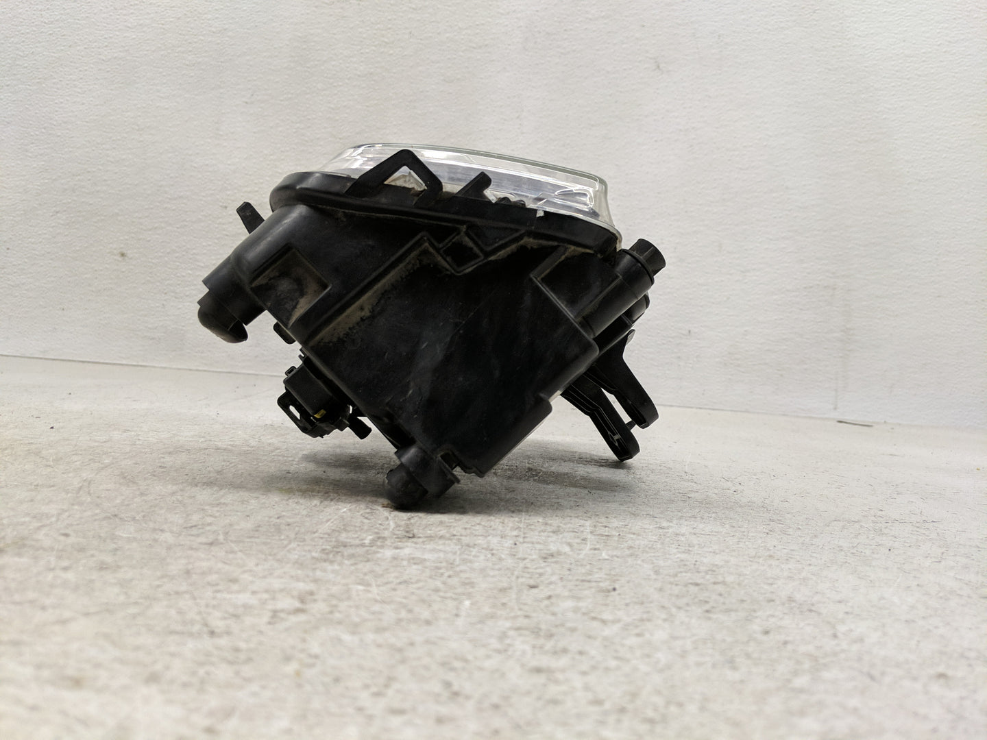 2010-2014 Volkswagen Jetta Driver Left Oem Fog Light Lamp - Oemusedautoparts1.com