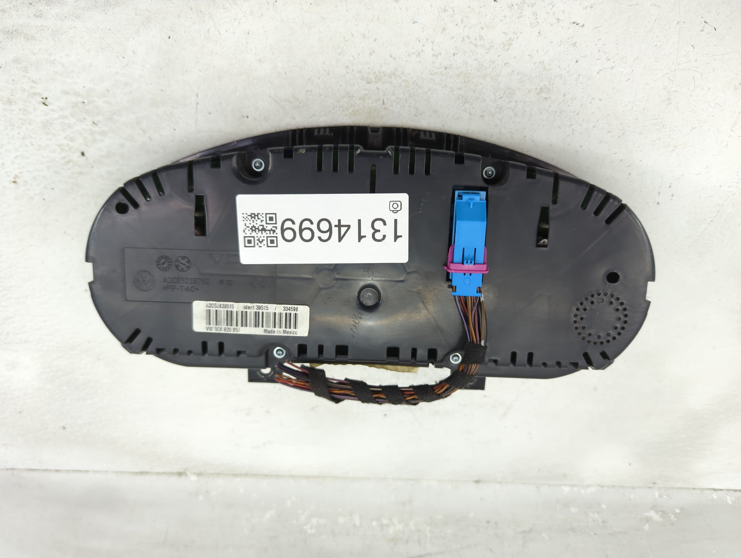 2009-2014 Volkswagen Jetta Instrument Cluster Speedometer Gauges P/N:A2C53219792 Fits Fits 2009 2010 2011 2012 2013 2014 OEM