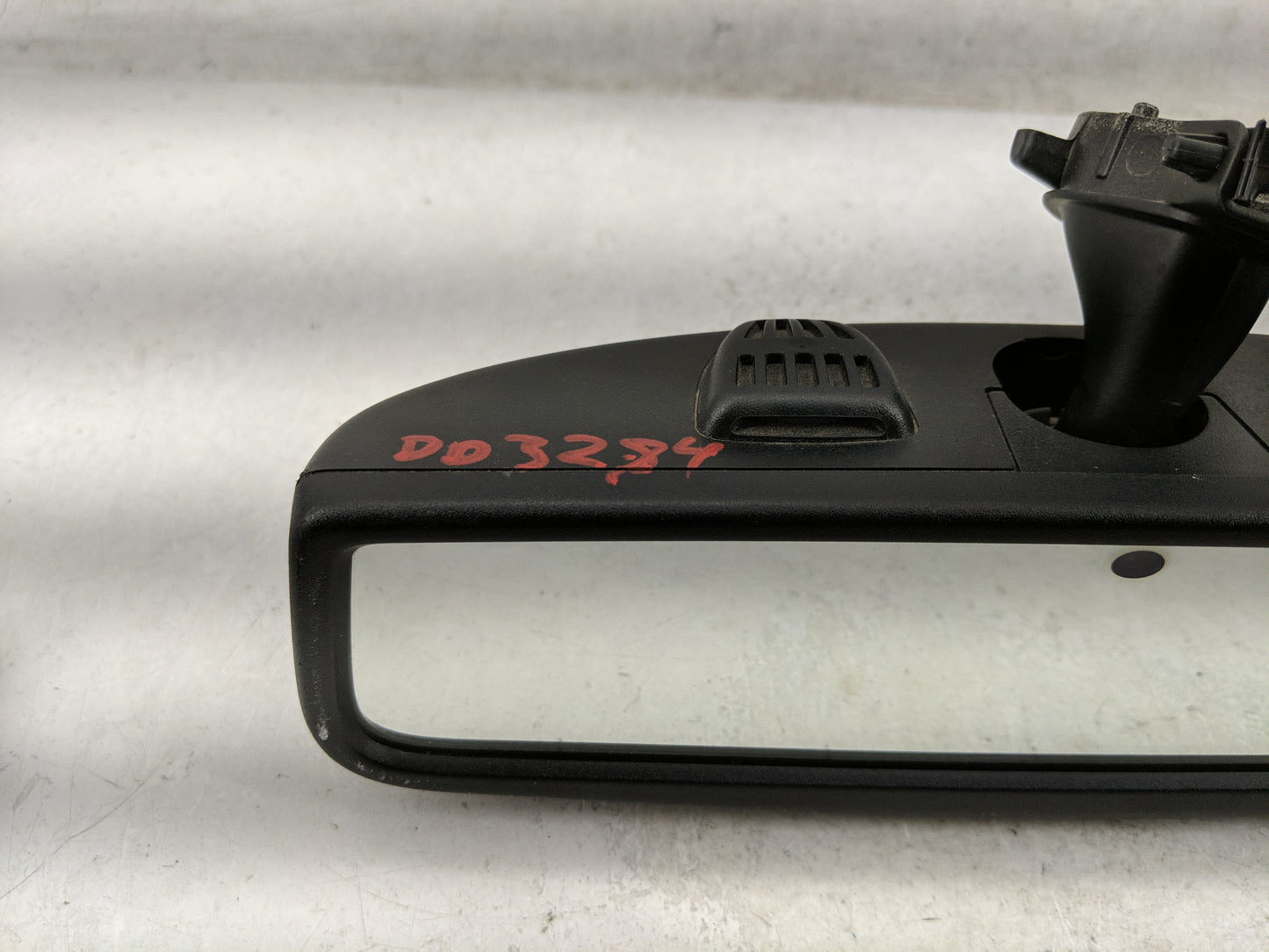 2007-2018 Volkswagen Jetta Interior Rear View Mirror Replacement OEM P/N:905-2863 Fits OEM Used Auto Parts - Oemusedautopart