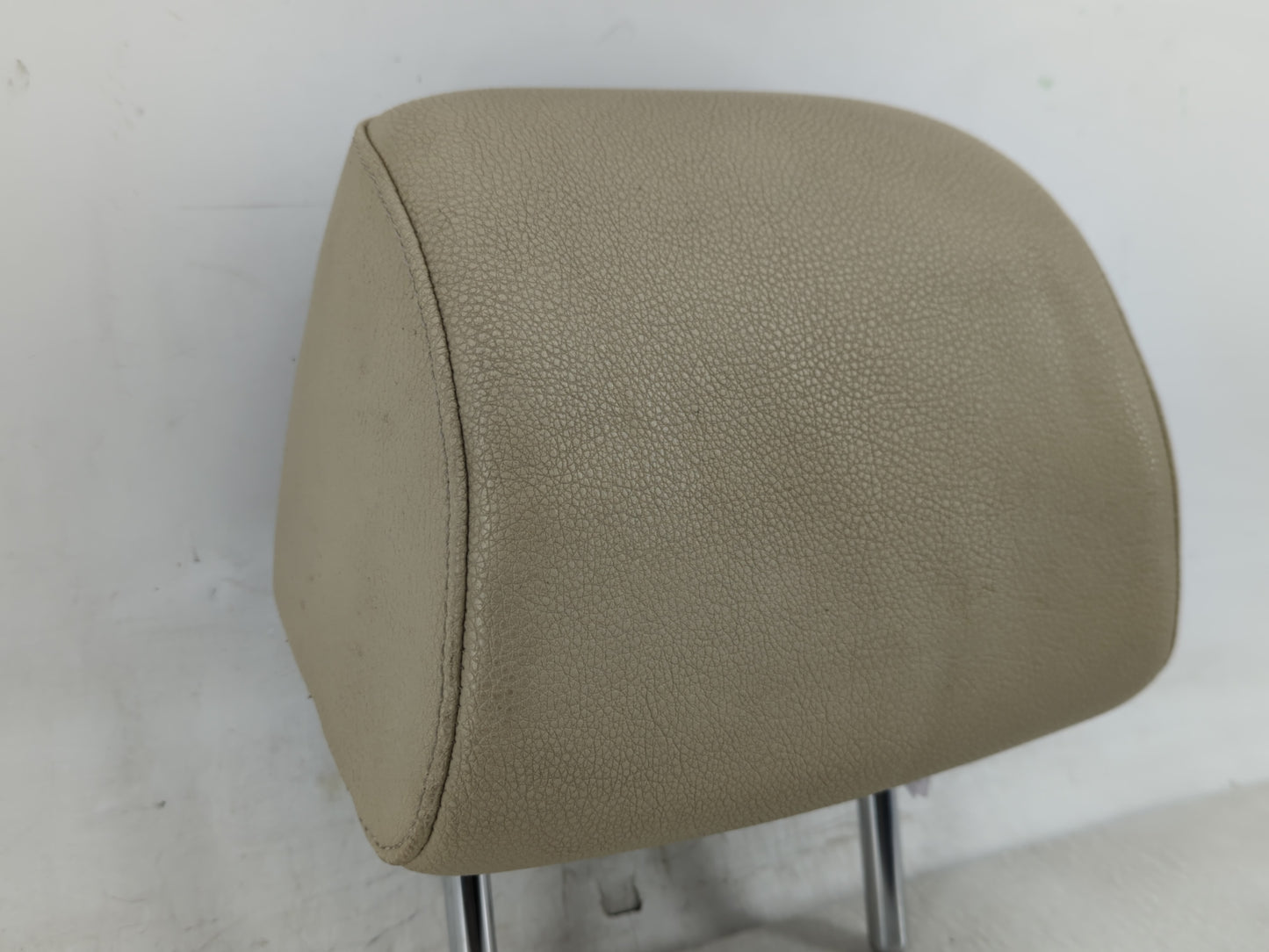 2011 Volkswagen Jetta Headrest Head Rest Front Driver Passenger Seat - Oemusedautoparts1.com