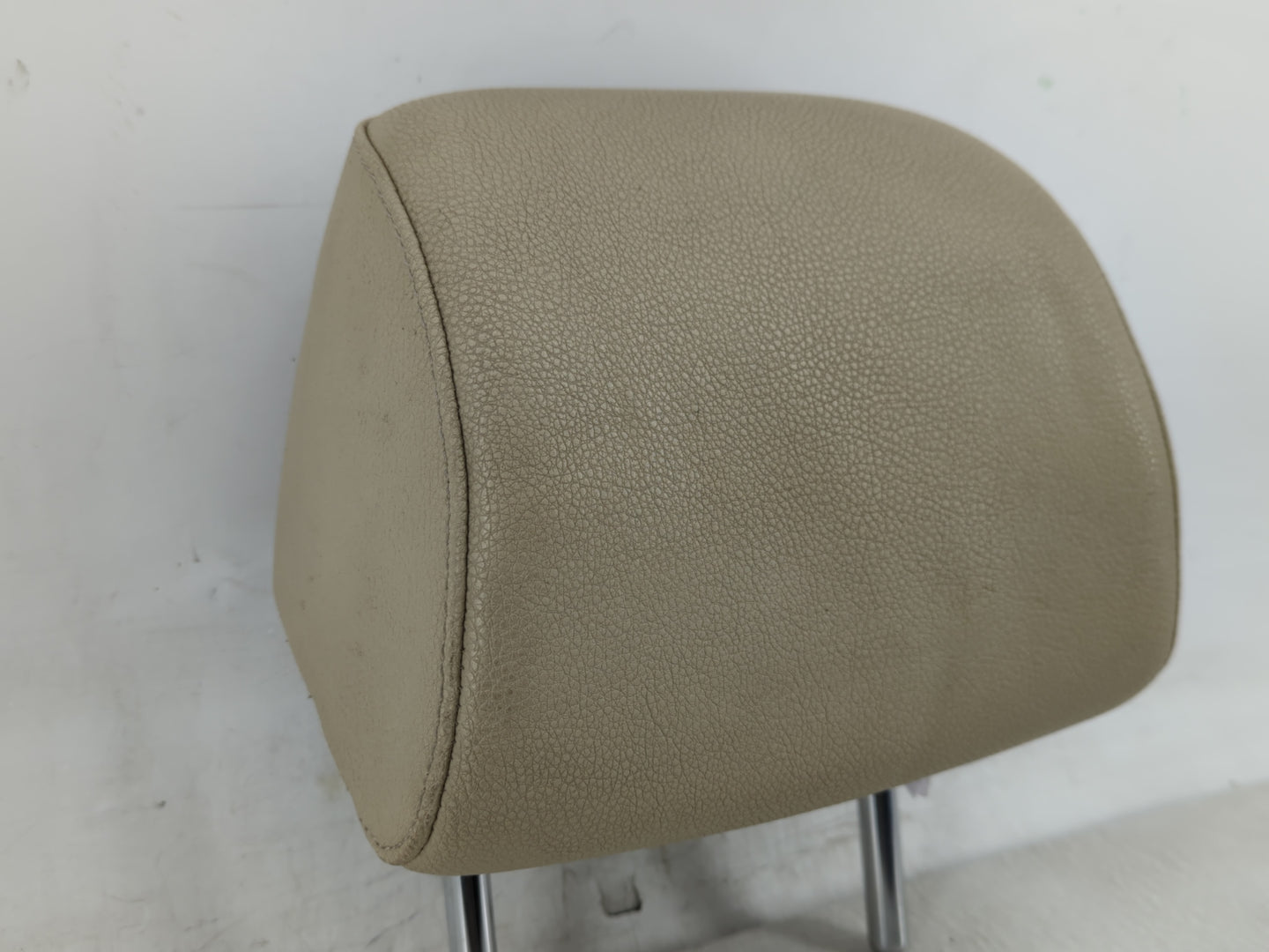 2011-2014 Volkswagen Jetta Headrest Head Rest Front Driver Passenger Seat Fits Fits 2011 2012 2013 2014 OEM Used Auto Parts 