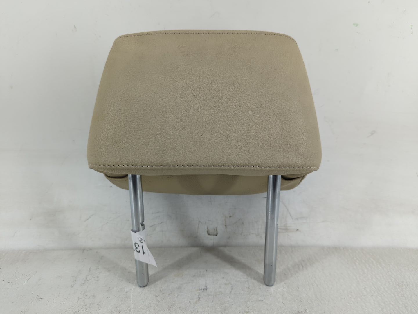 2011-2017 Volkswagen Jetta Headrest Head Rest Rear Seat Fits Fits 2011 2012 2013 2014 2015 2016 2017 OEM Used Auto Parts - O
