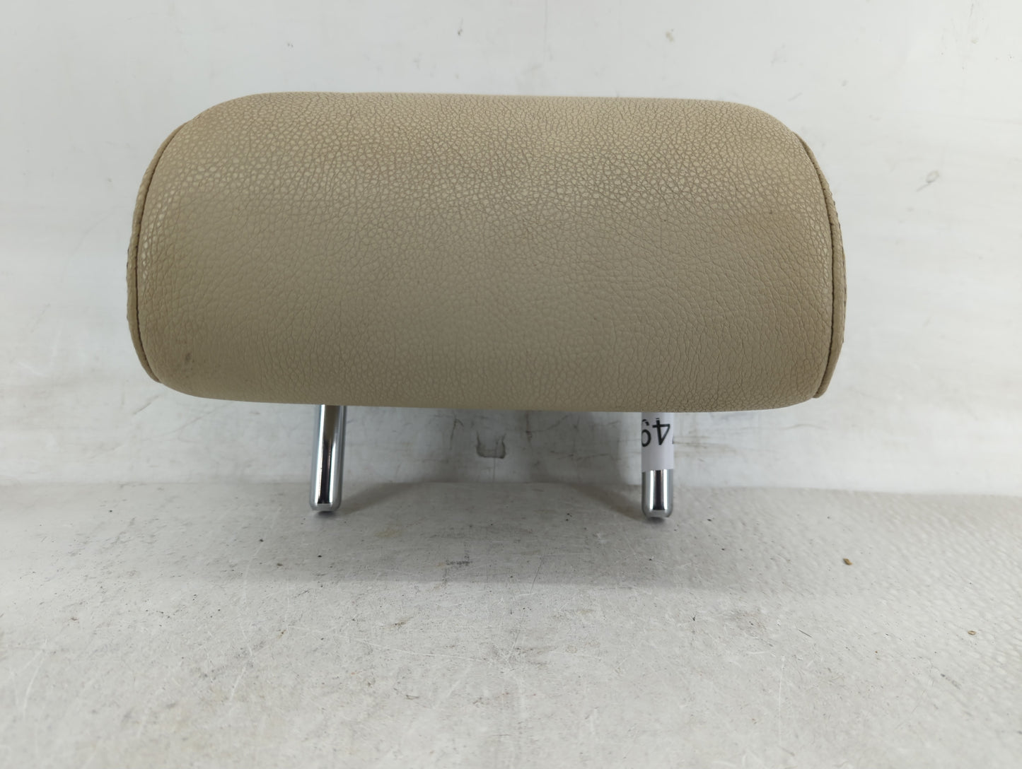2011-2017 Volkswagen Jetta Headrest Head Rest Rear Center Seat Fits Fits 2011 2012 2013 2014 2015 2016 2017 OEM Used Auto Pa