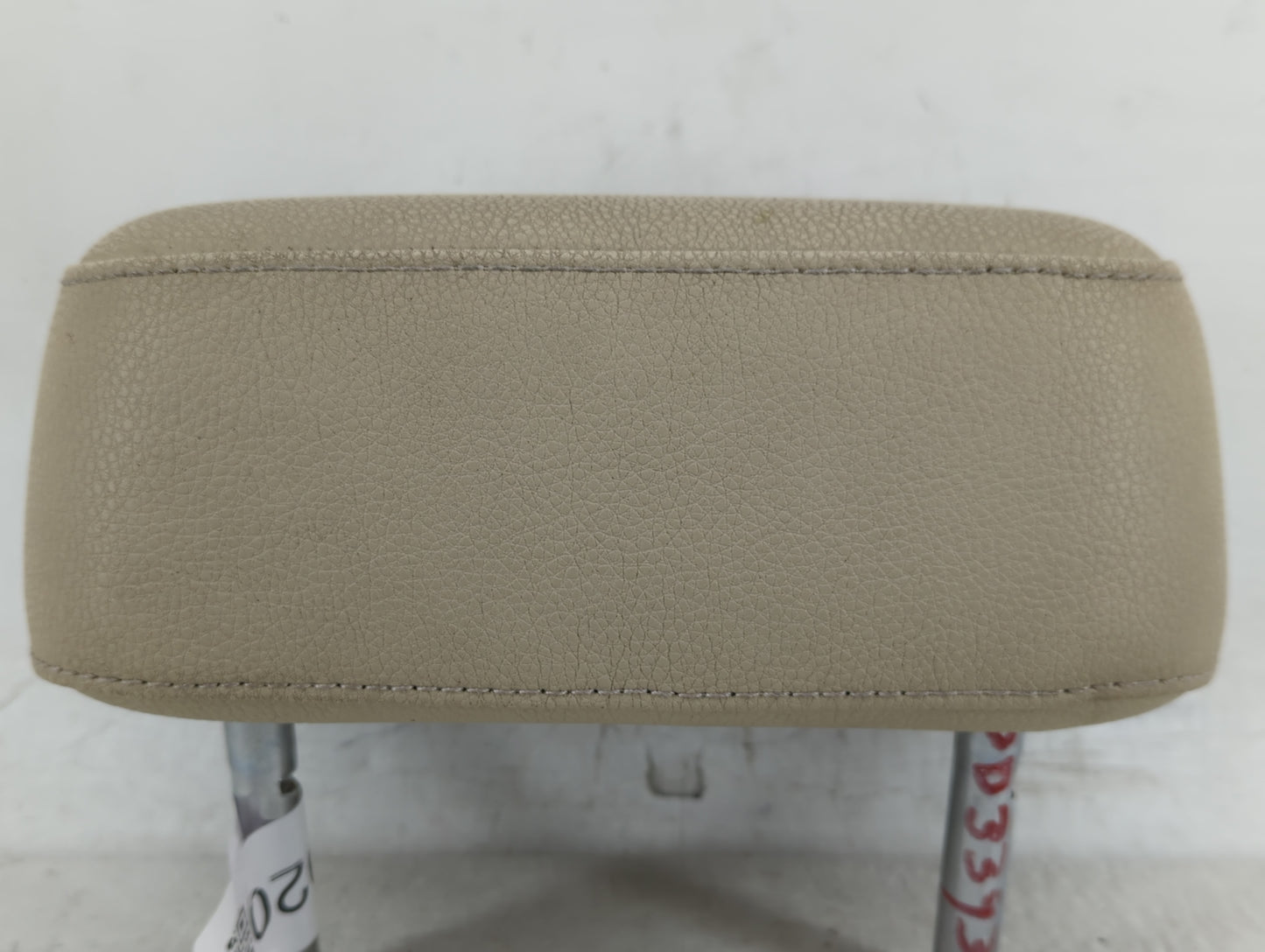 2011-2017 Volkswagen Jetta Headrest Head Rest Rear Center Seat Fits Fits 2011 2012 2013 2014 2015 2016 2017 OEM Used Auto Pa