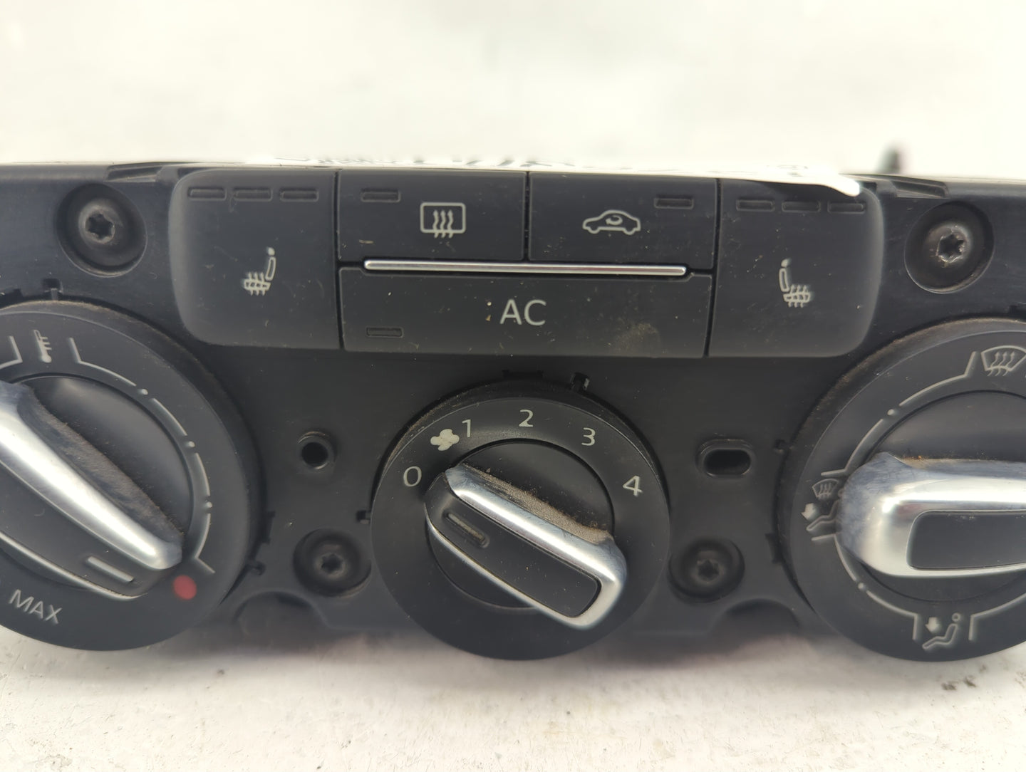 2011-2014 Volkswagen Jetta Climate Control Module Temperature AC/Heater Replacement P/N:90151-522 Fits Fits 2011 2012 2013 2