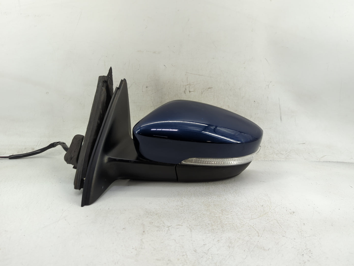 2011-2016 Volkswagen Jetta Driver Side View Mirror - Left Door Mirror OEM Used - Oemusedautoparts1.com
