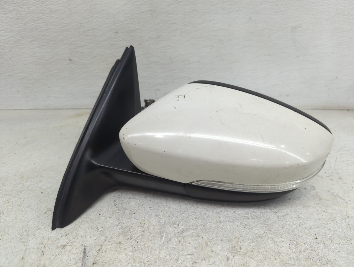 2011-2016 Volkswagen Jetta Driver Side View Mirror - Left Door Mirror OEM Used - Oemusedautoparts1.com