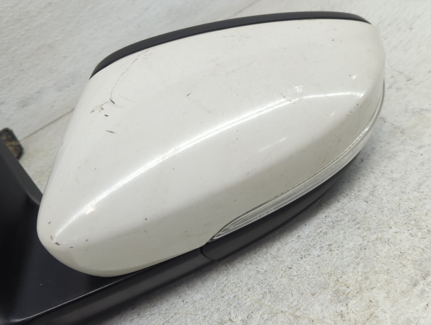 2011-2016 Volkswagen Jetta Driver Side View Mirror - Left Door Mirror OEM Used - Oemusedautoparts1.com