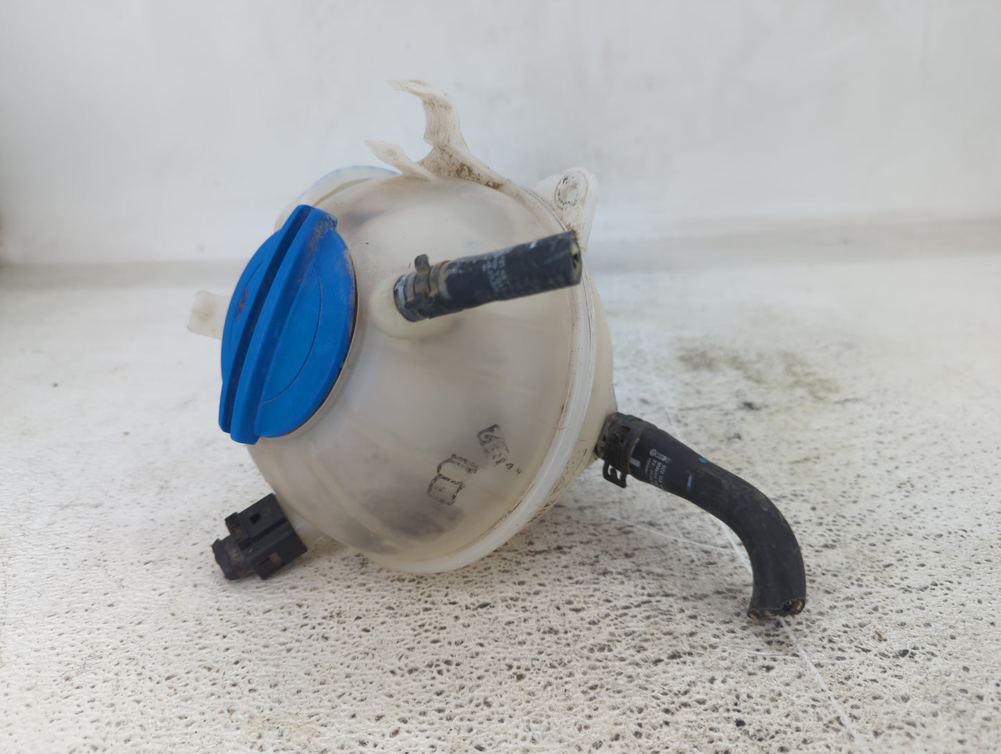 2005 Volkswagen Jetta Radiator Coolant Overflow Expansion Tank Bottle 1432559 - Oemusedautoparts1.com