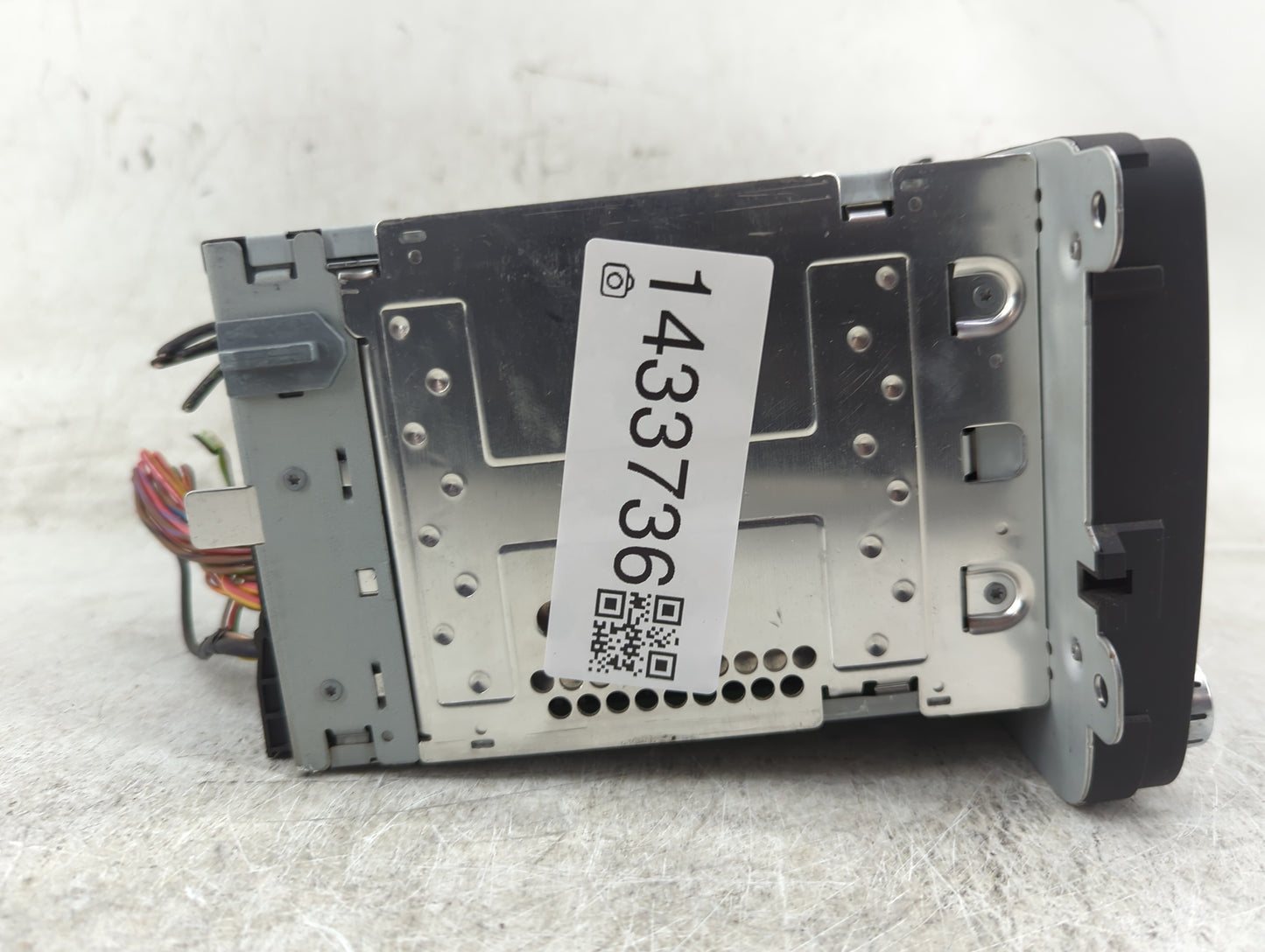 2012-2017 Volkswagen Jetta Radio AM FM Cd Player Receiver Replacement P/N:1K0035274B VWZ6Z2M4221224 Fits OEM Used Auto Parts